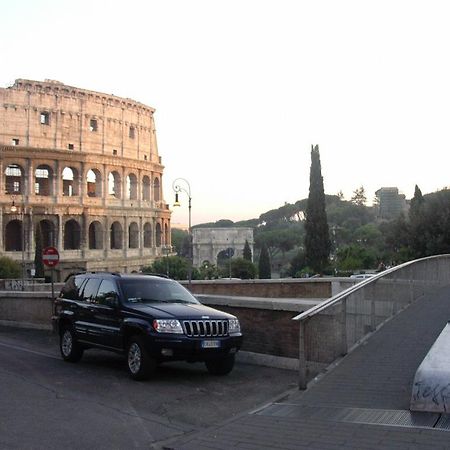 Vacanze Al Colosseo Polveriera Roma Habitación foto