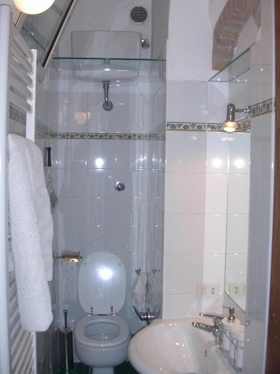 Vacanze Al Colosseo Polveriera Roma Habitación foto